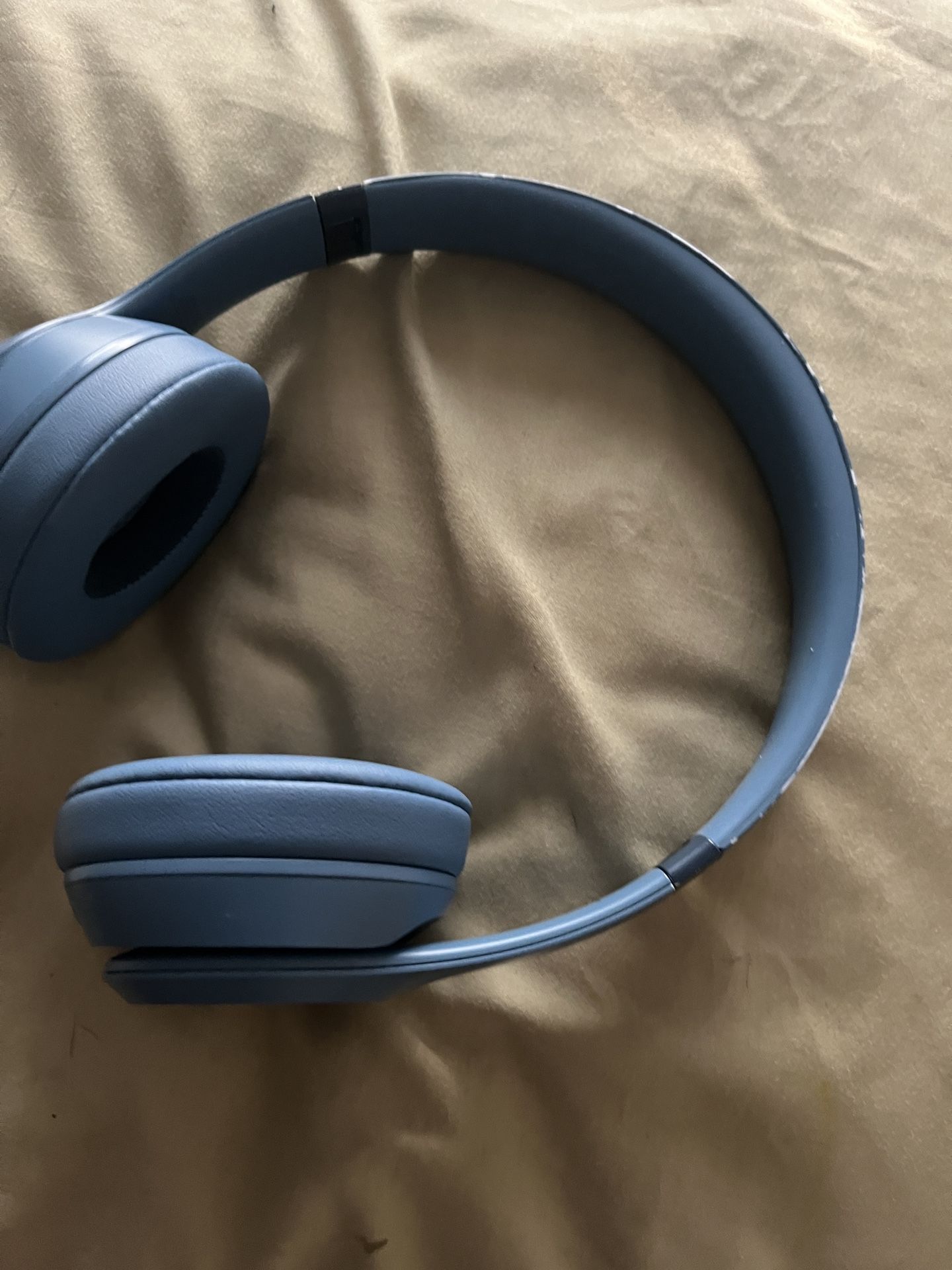 BEATS SOLO 4