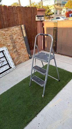 3-Step Steel Folding Step Ladder