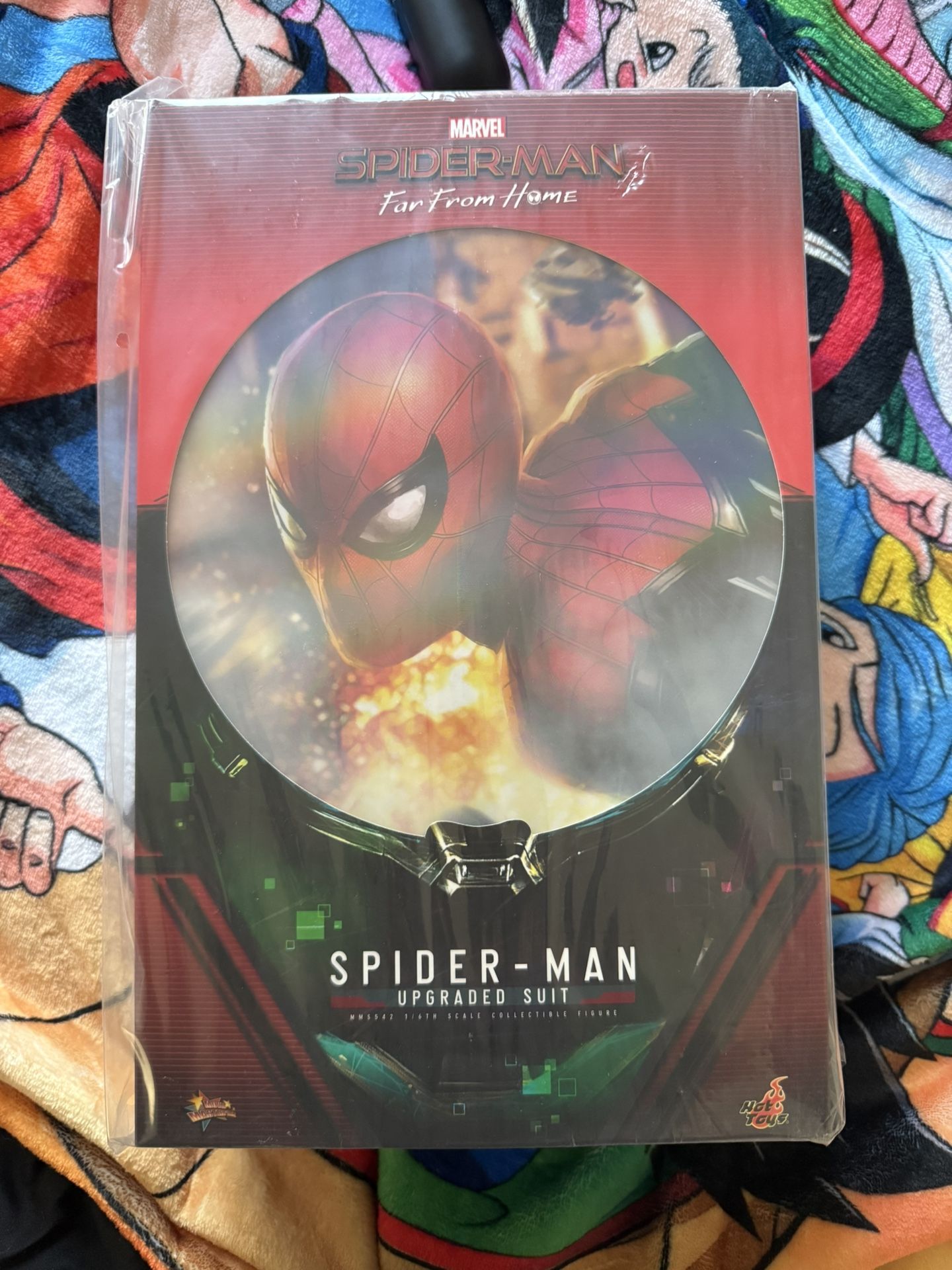 Hot Toys Marvel Spiderman Upgraded Suit