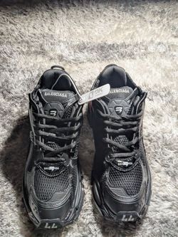 Balenciaga runner LED