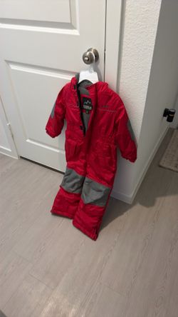New Kids Snow suit Extreme Outfitterssize 4