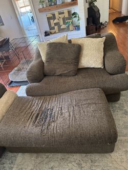 Free Living Room Couch Set