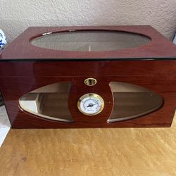 Cigar Humidor - Cherry Finish
