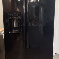 Fridge GE Profile Side-by-Side Refrigerator