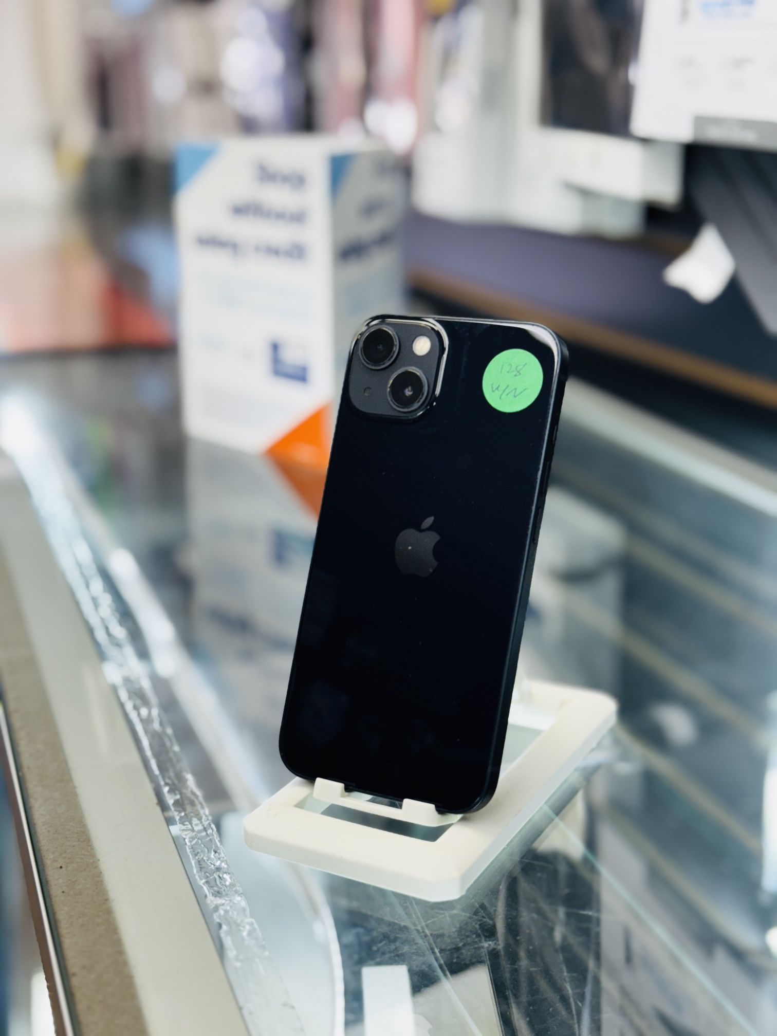 iPhone 13 (Factory Unlocked)