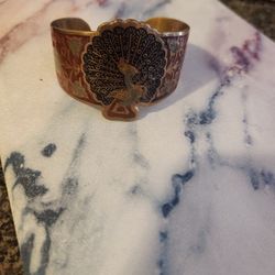 Womens Peacock Bracelet. Small. Vintage Looling 