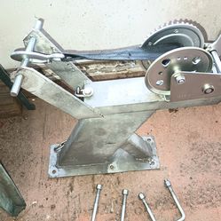 Galvanized winch stand two u-bolts and one brand new winch with brand new heavy duty nylon strap and one stainless steel safety chain
