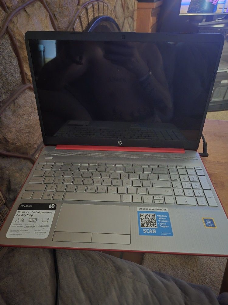 HP Laptop 15-dw1083wm
1B9S3UA