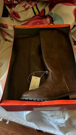 Girls high boots size 5