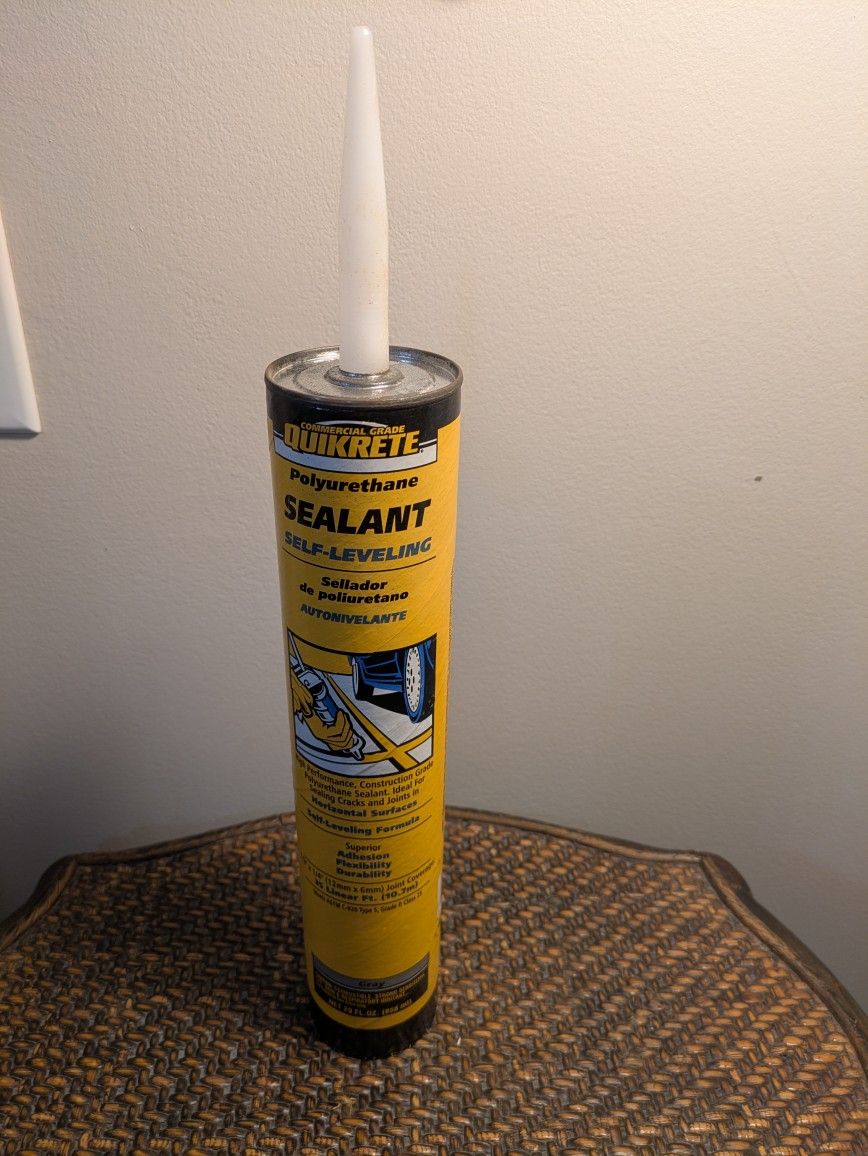 New Quikrete Sealant Self Leveling 29 FL OZ Gray