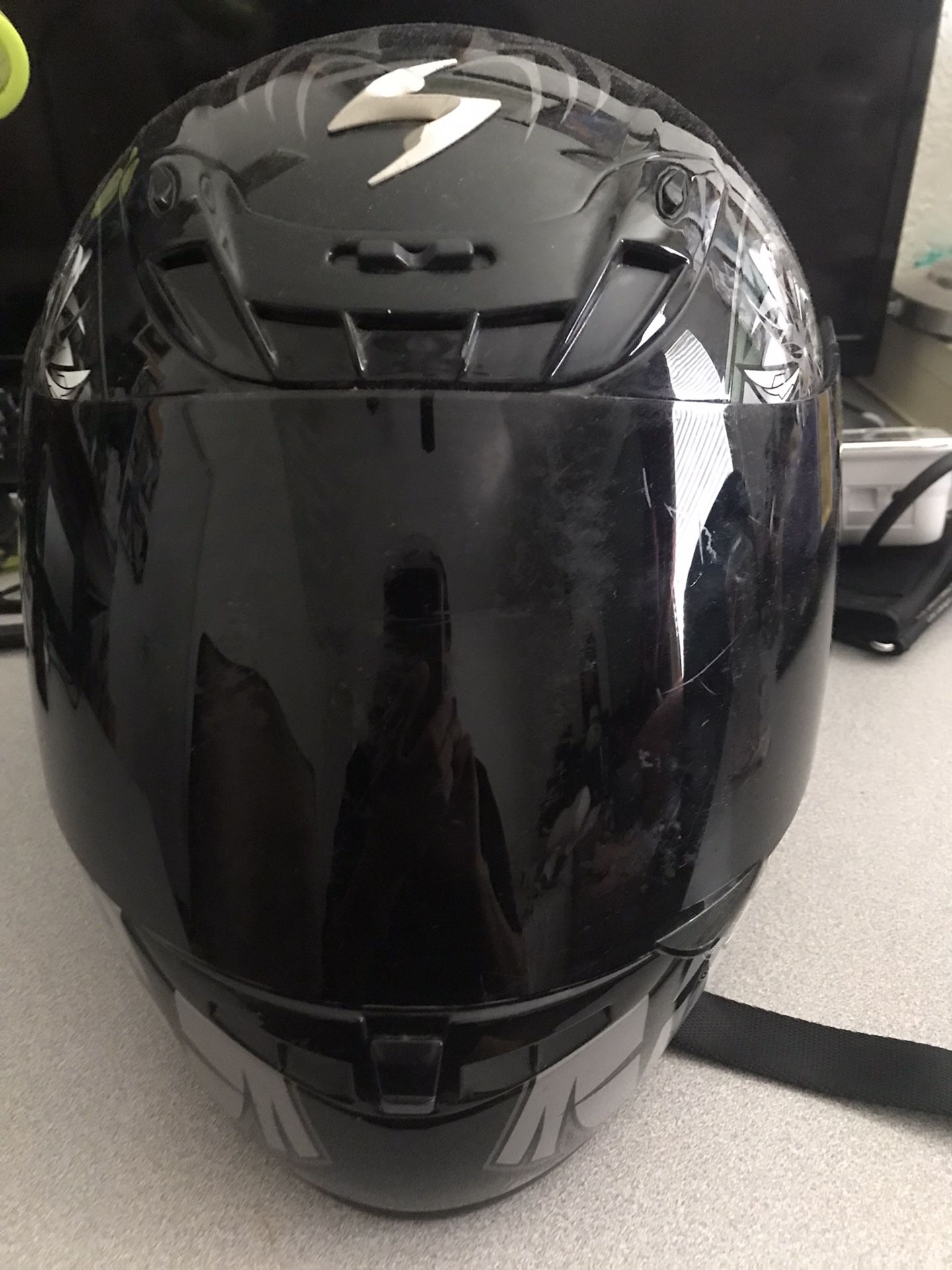 Seminuevo Casco Para Motociclista Es Talla Pequeño