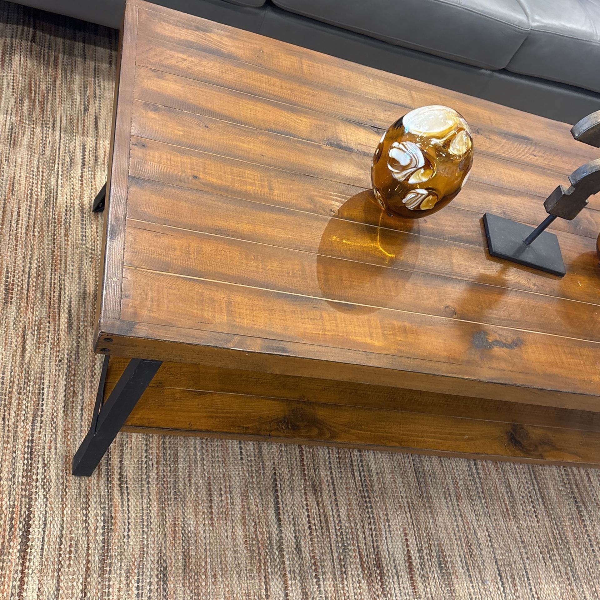 Chandler Cocktail Table
