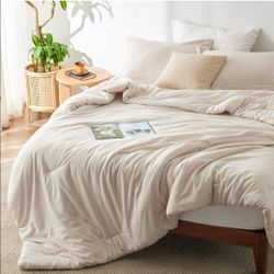 Oversized King Comforter Set - Beige Soft Bedding for All Seasons, Cationic Dyed Bed Set, 3 Pieces, 1 Oversized King Size Comforter (120"x98") and 2 P