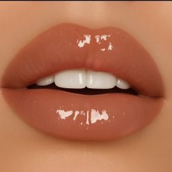 ✨ Too Faced Lip Injection Plumping Gloss – “Soulmate” ✨