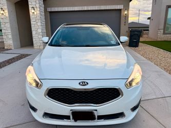 2016 KIA Cadenza