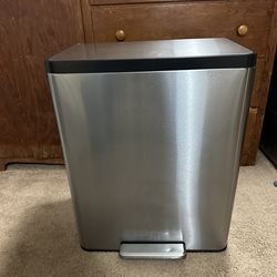 Eko duel trash recycle bin