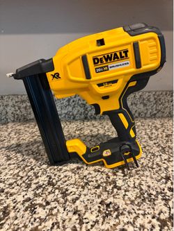 DeWalt 20v 18Ga Stapler