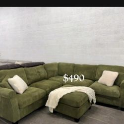Gorgeous! 4-Pc Corduroy Sectional Sofa With Ottoman No Tax ‼️