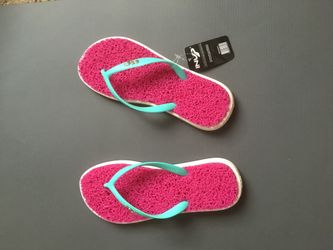 Flipflops with Massaging foot bed NWT