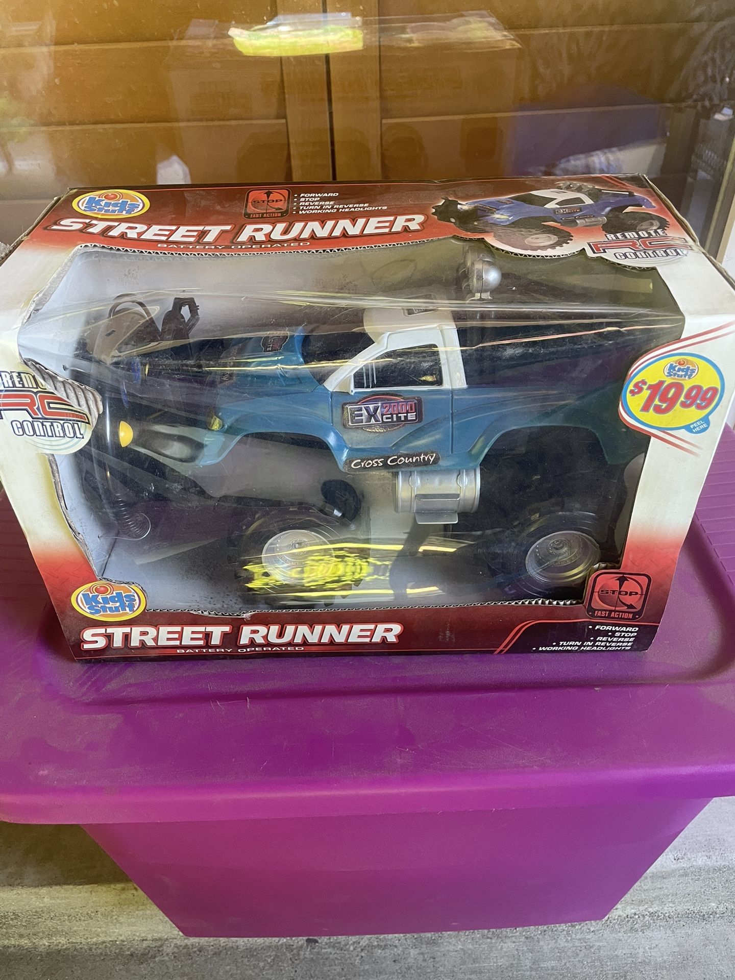 Remote Control Street Runner Battery Operated EX2000Cite Cross Country Truck