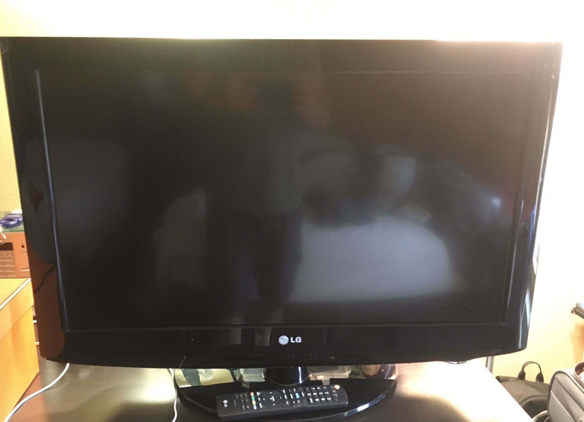 32 inch LCD LG Flat screen TV