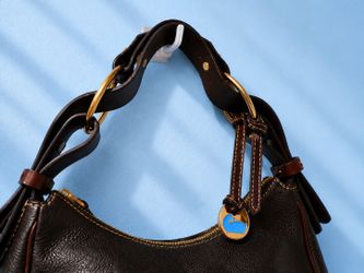 * Authentic Dooney & Bourke Leather Shoulder Purse – Brown