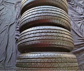 245/70/17 Goodyear Tires con 80% de vid alas 4