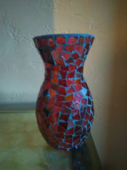 Decorative glass vase