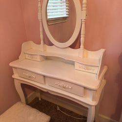 White Vanity With Stool