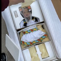Brand The Danbury Mint Esperanza Porcelain Doll