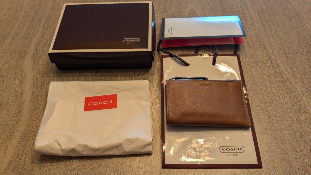 2017 Coach Brown Leather SV Keychain Wallet - New w/ Original Receipt, Tags, Box & Gift Bag
