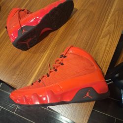 Jordan 9 Chile Red Size 12.  Like New