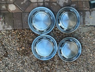 Vintage 71-78 set of 4 Hubcaps