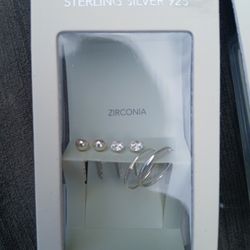 Silver Diamond Earrings 