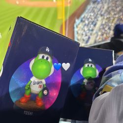 Yoshi Bobble Head Dodgers