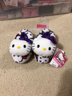 BRAND NEW: Hello Kitty Slippers for kids size 7/8