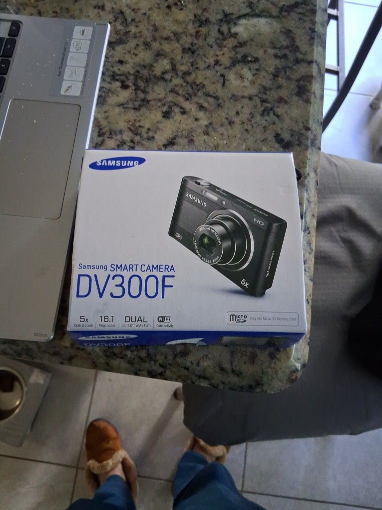 Samsung Camera Dv300f Front Back Use