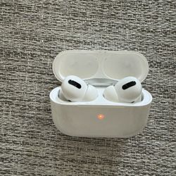 AirPods Pro With MagSafe Case 