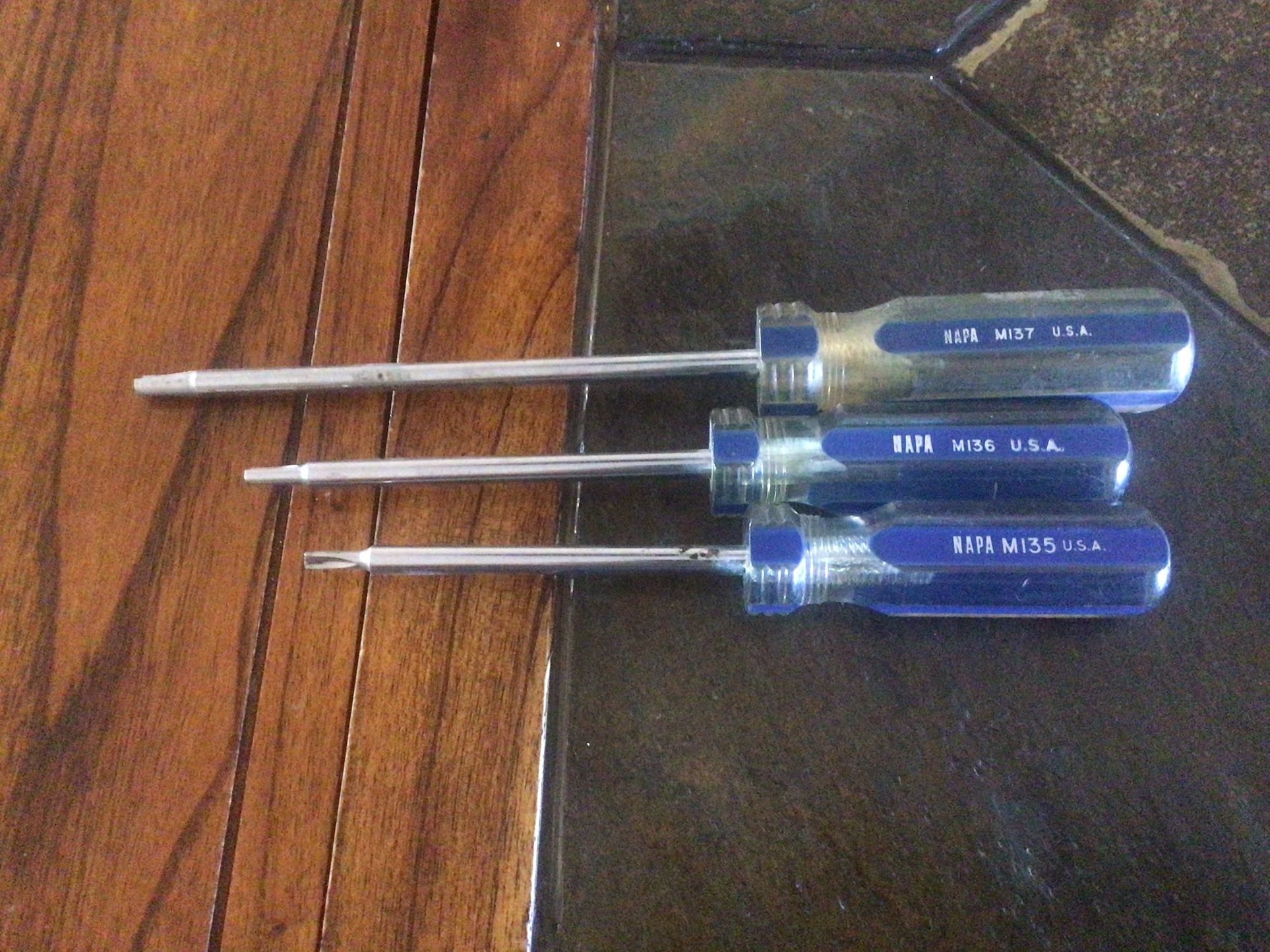 3 Pcs NAPA Clutch (Bow Tie) Screwdrivers