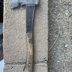 Camping Ax
