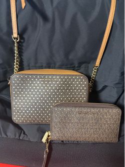 MICHAEL KORS PURSE  and matching wallet IN NEW CONDITION