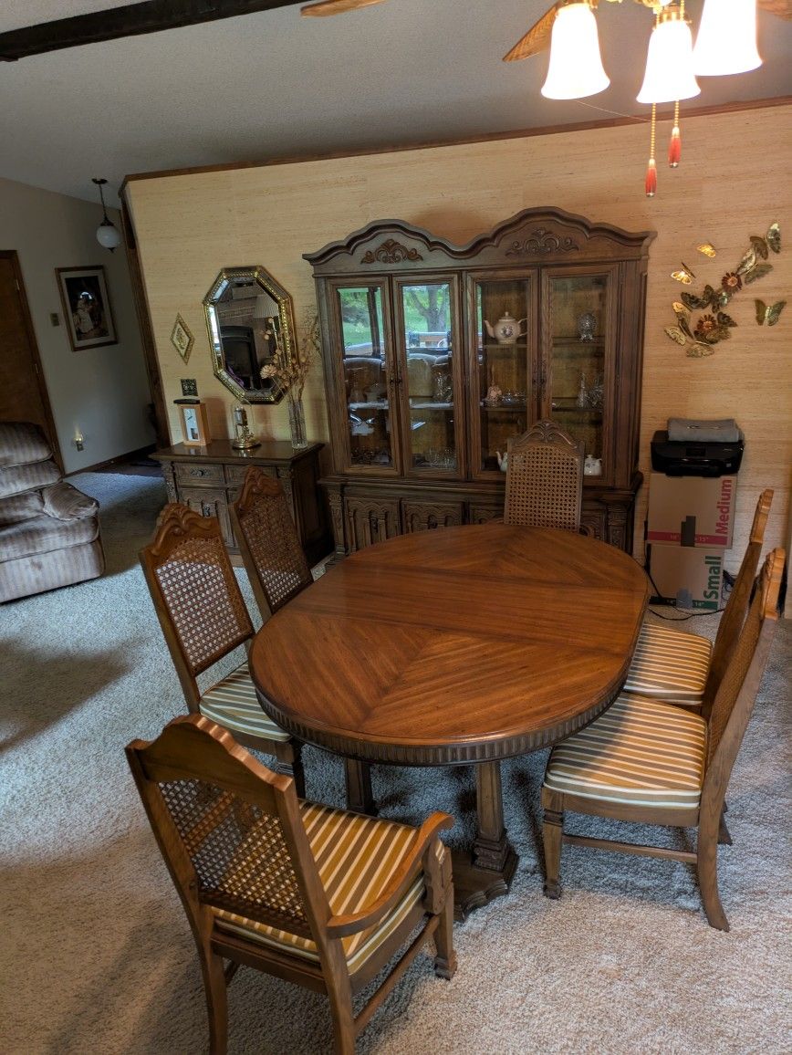Mediterranean Dinette Set Including Hutch And Server