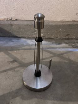 Paper towel holder