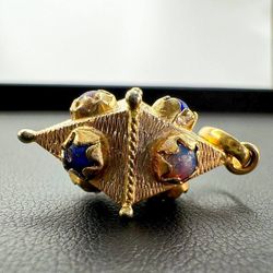 Stunning Octahedron shaped 18k yellow solid gold pendant/charm with embedded blue stones