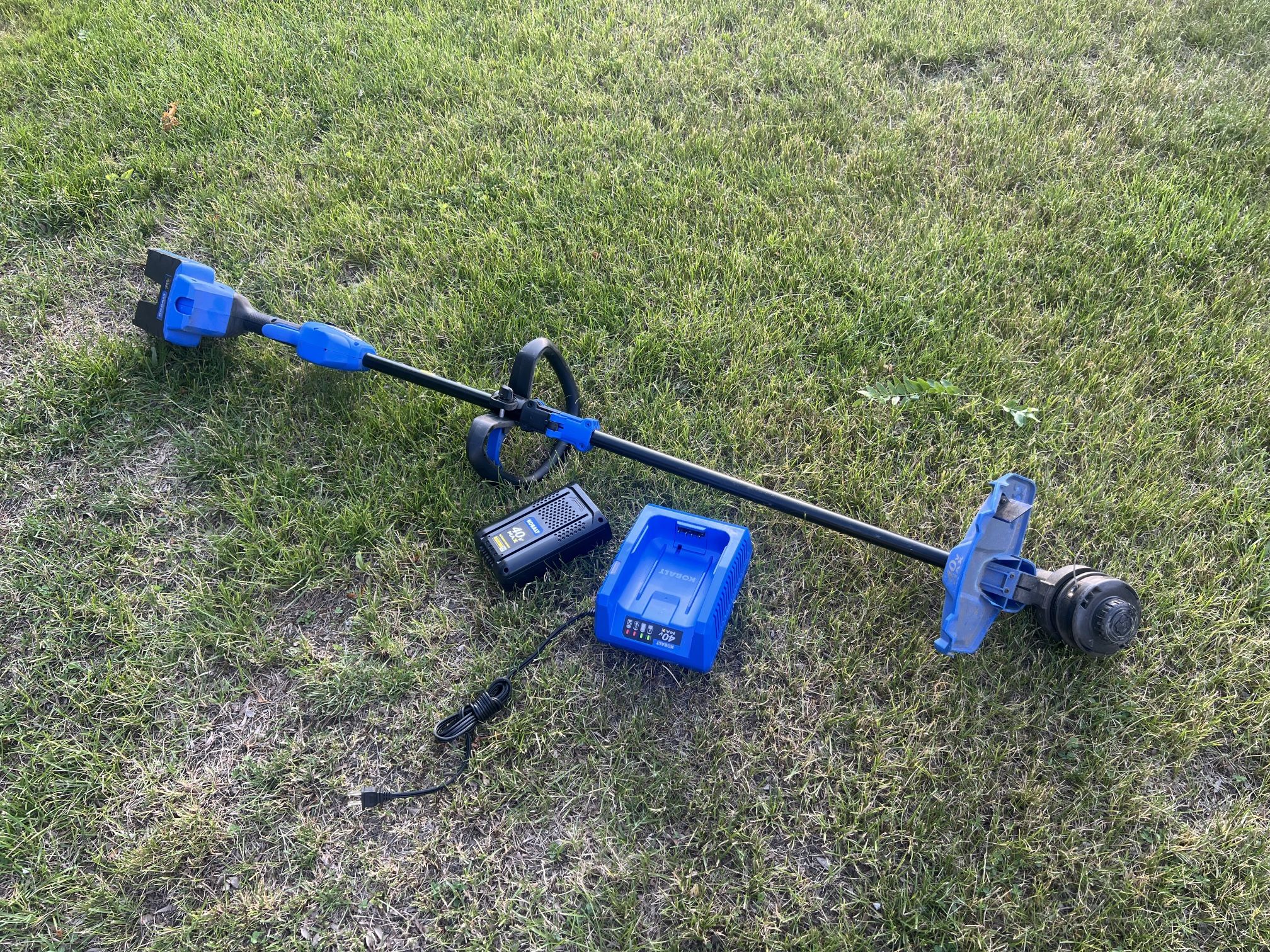Kobalt 40V string trimmer - charger, 2.0 amp battery