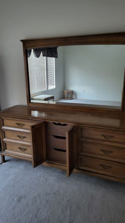 Thomassville Vintage Bedroom Set