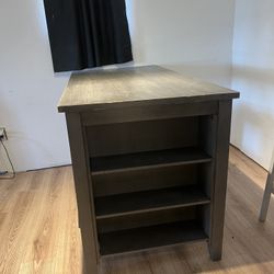 Dining room Table & Chairs