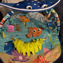 Disney Baby Finding Nemo Mr. Ray Ocean Lights & Music Activity Play Gym