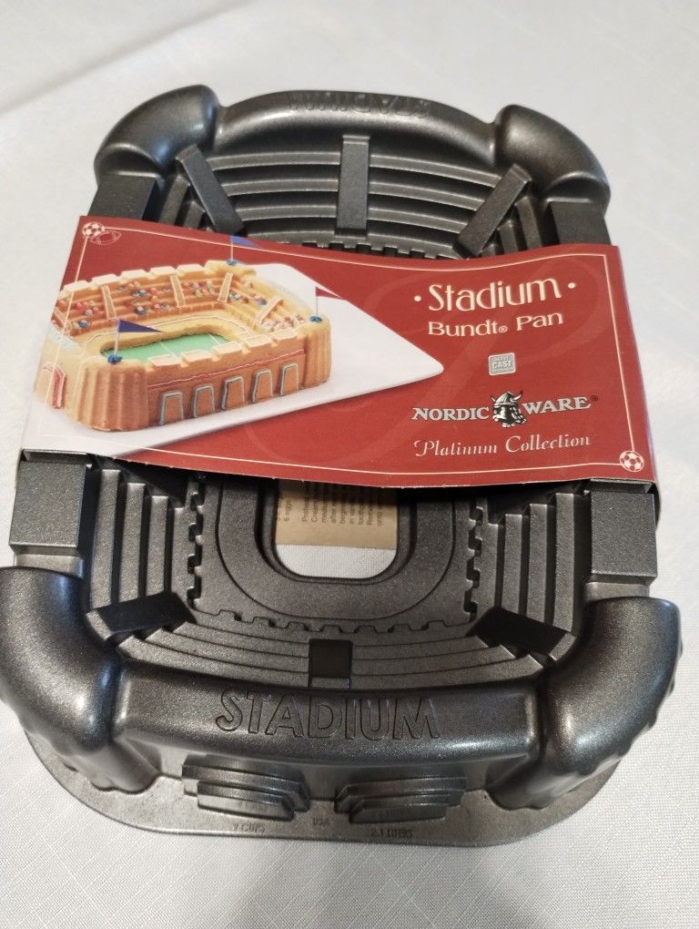 New Nordic Ware Stadium Bundt Pan