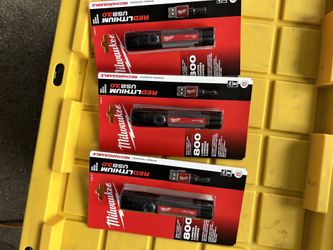 Milwaukee Flash Light    Linterna 